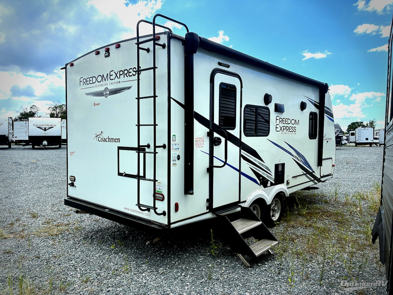 2022 Coachmen Freedom Express Ultra Lite 192RBS Photo 2