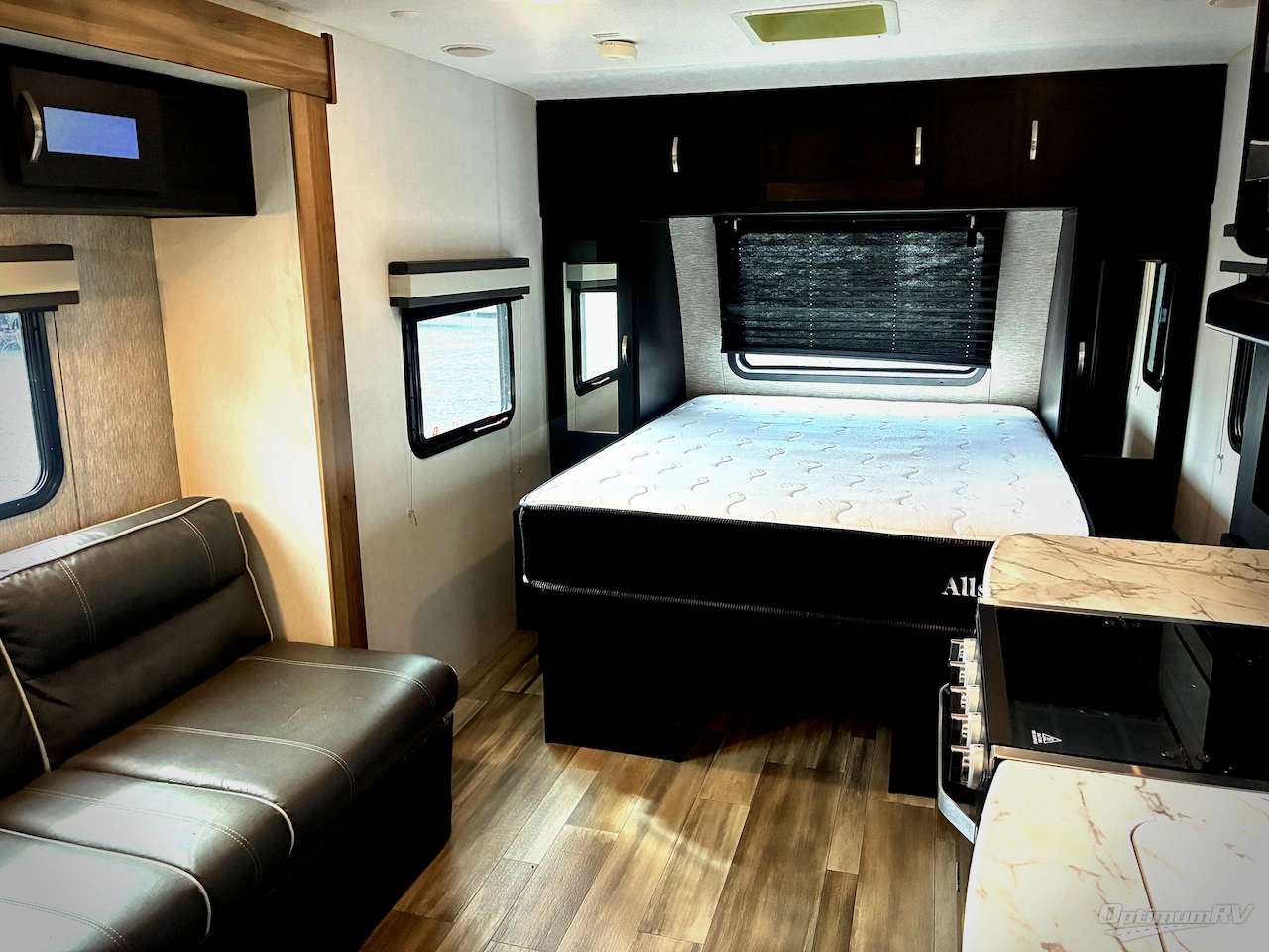 2022 Coachmen Freedom Express Ultra Lite 192RBS Photo 4