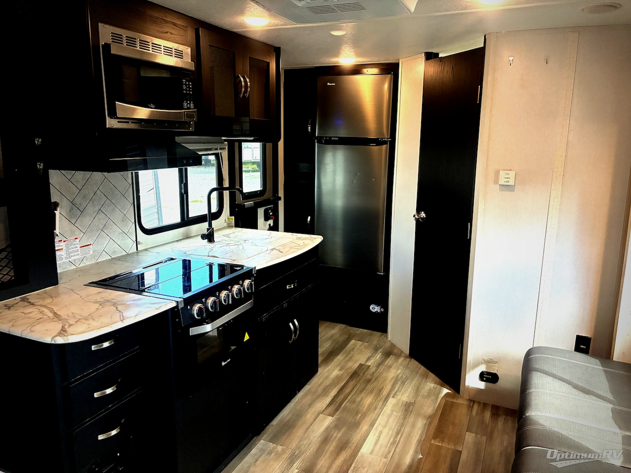 2022 Coachmen Freedom Express Ultra Lite 192RBS Photo 5