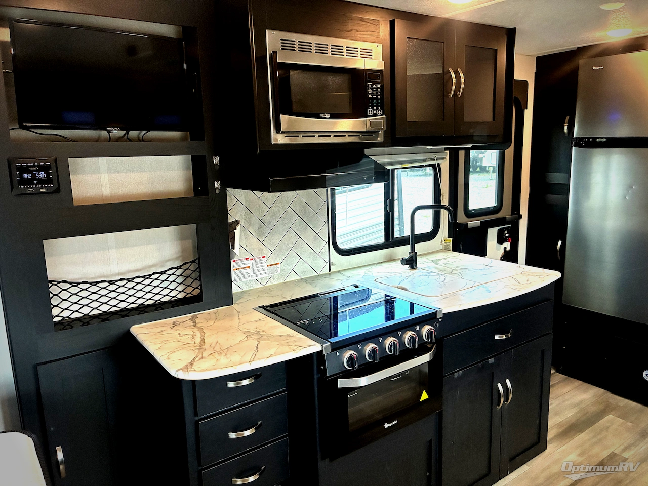 2022 Coachmen Freedom Express Ultra Lite 192RBS Photo 6