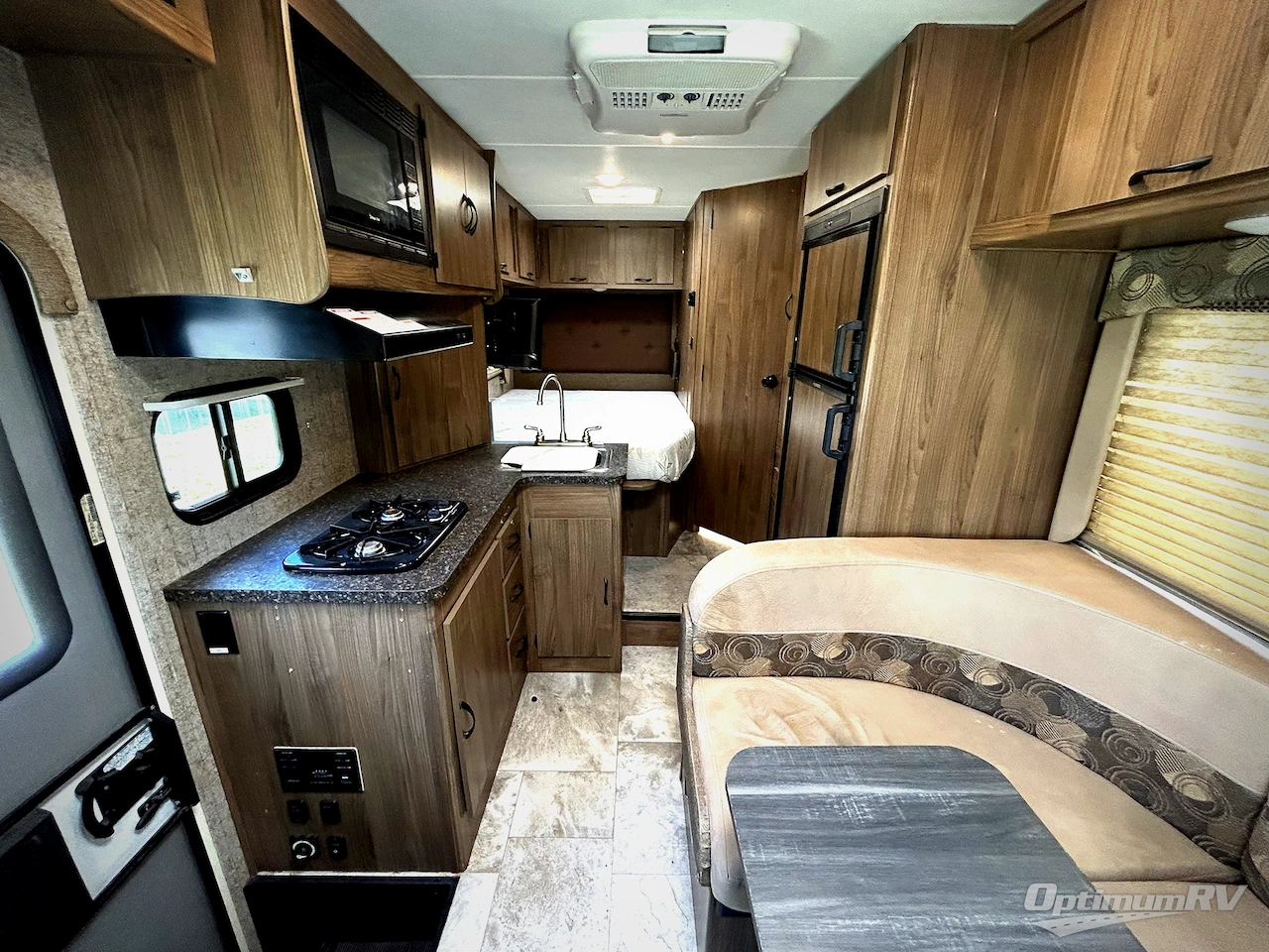 2018 Coachmen Freelander 20CB  Ford Transit Photo 4