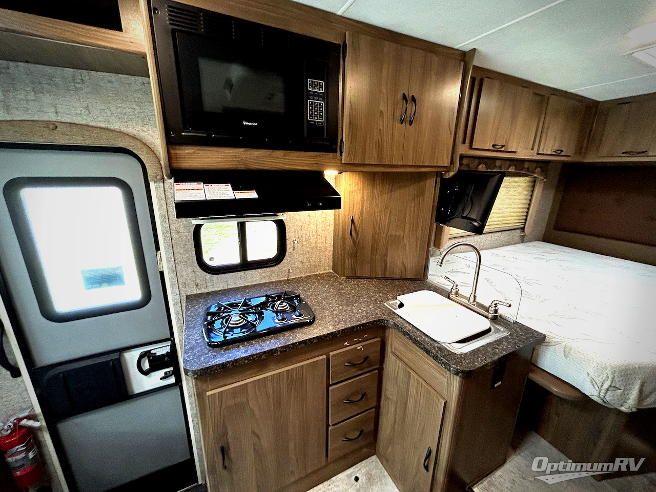 2018 Coachmen Freelander 20CB  Ford Transit Photo 6