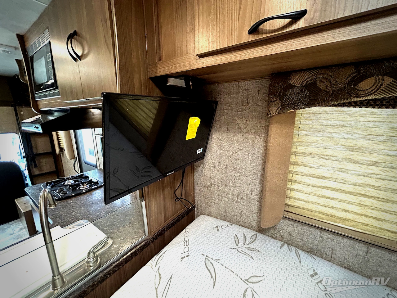 2018 Coachmen Freelander 20CB  Ford Transit Photo 15