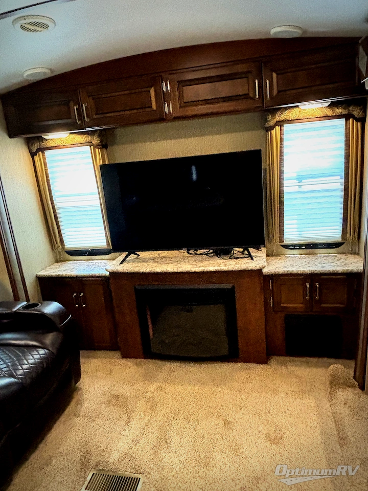 2019 Keystone Outback 326RL Photo 12