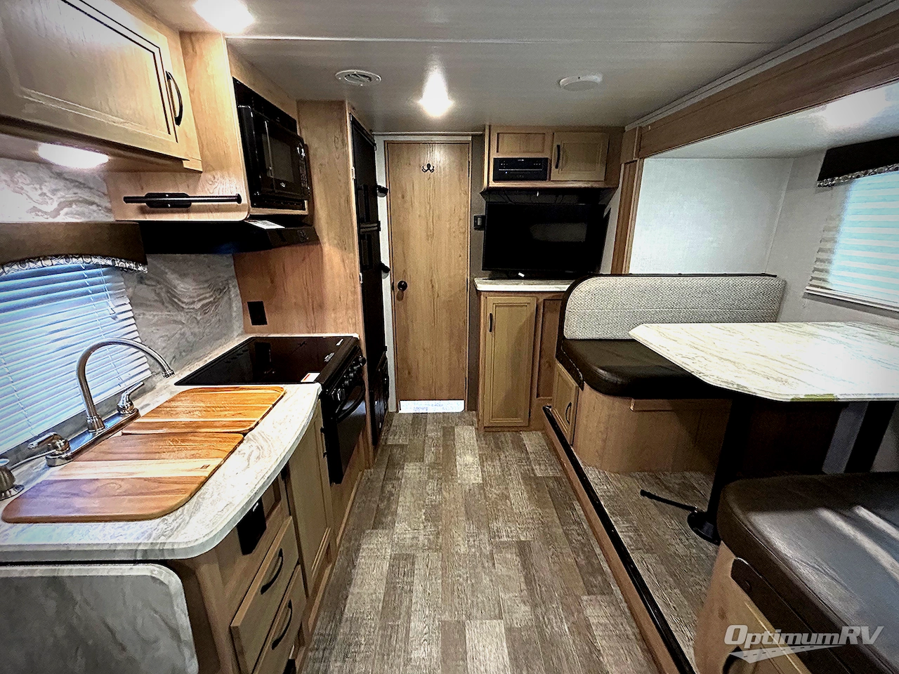 2020 Winnebago Towables Micro Minnie 2108DS Photo 3