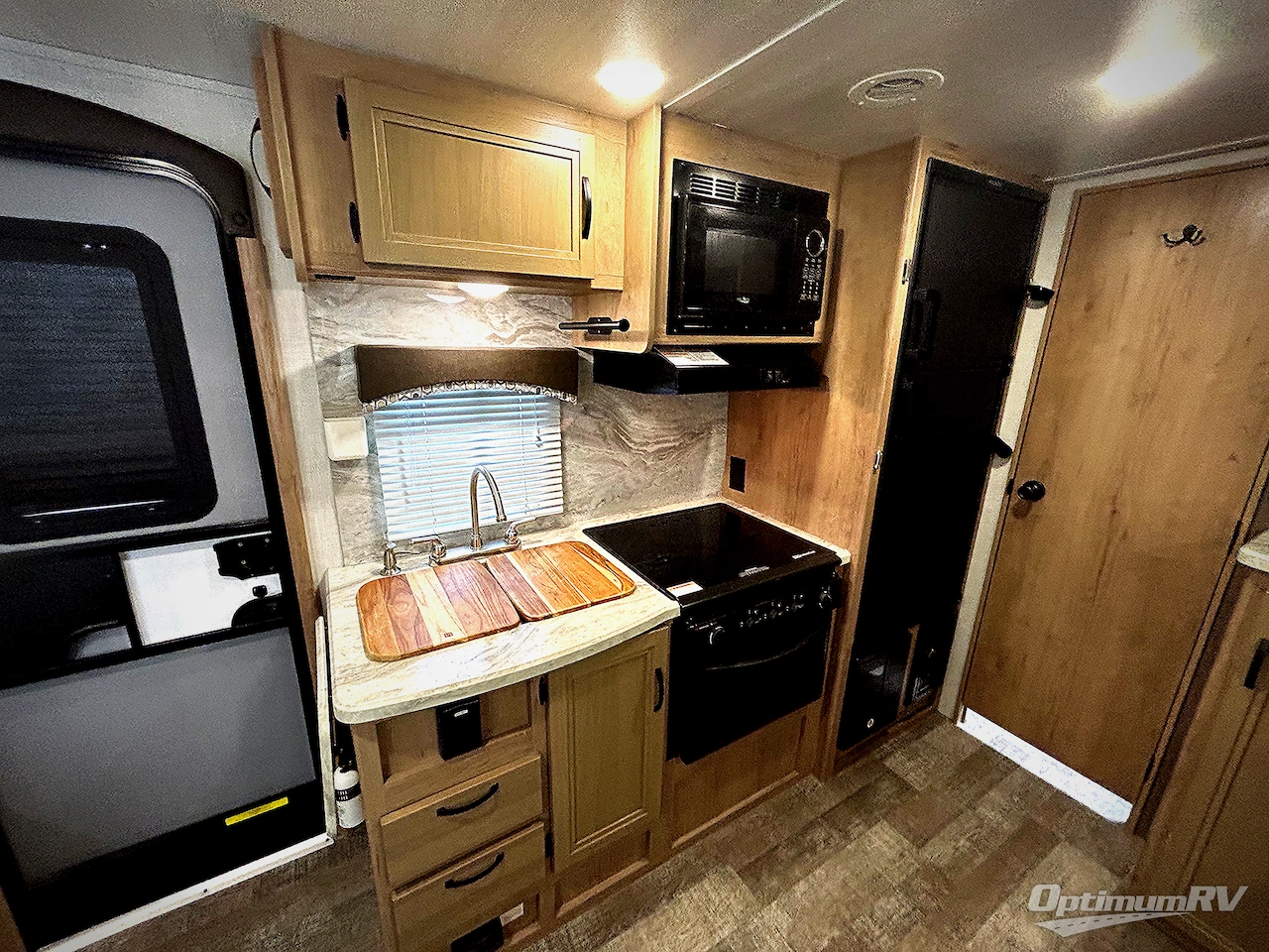 2020 Winnebago Towables Micro Minnie 2108DS Photo 8