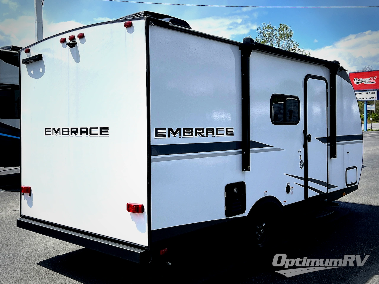 2025 Cruiser Embrace EL17BH Photo 2