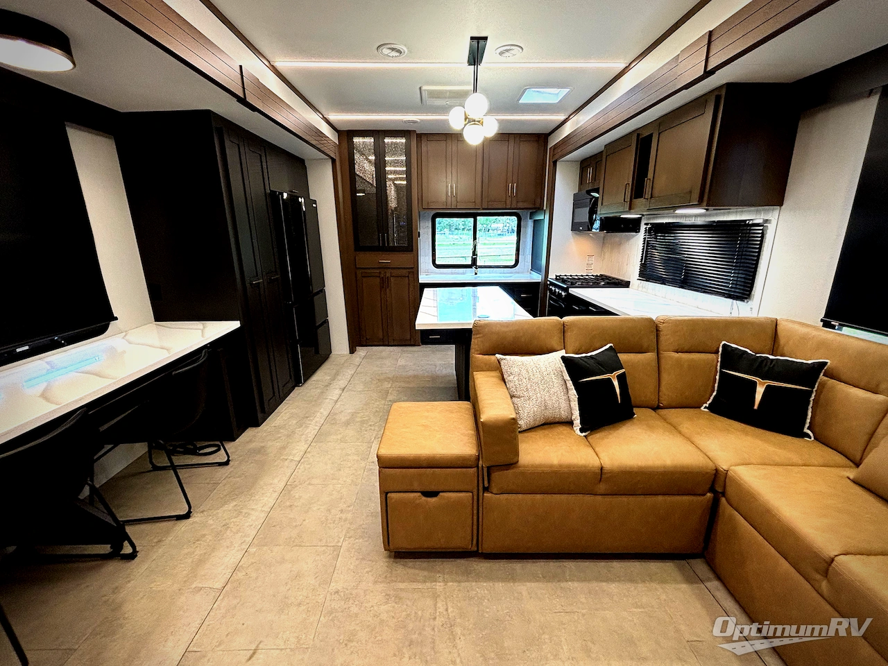 2025 Heartland Bighorn 391MFB Photo 4