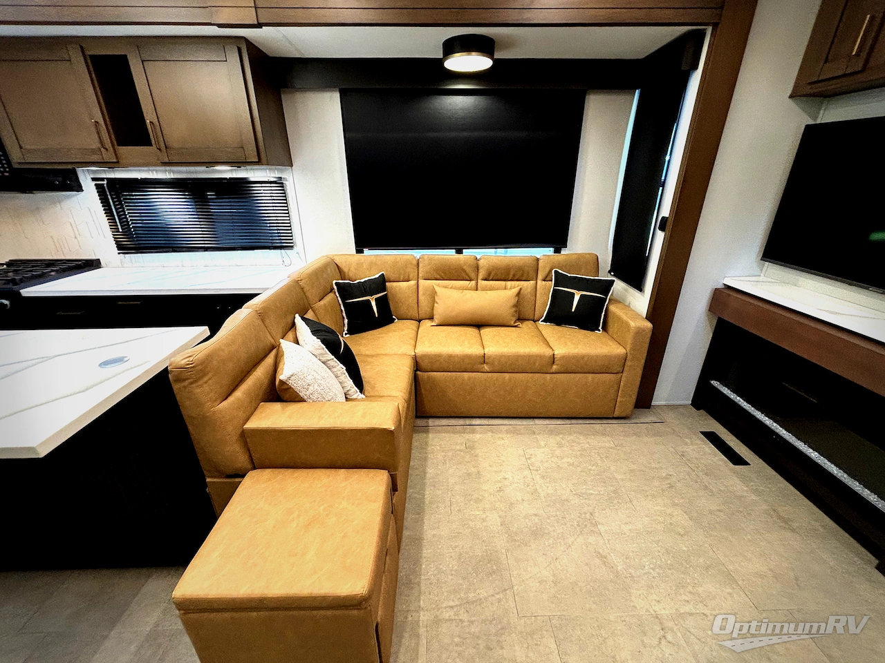 2025 Heartland Bighorn 391MFB Photo 18