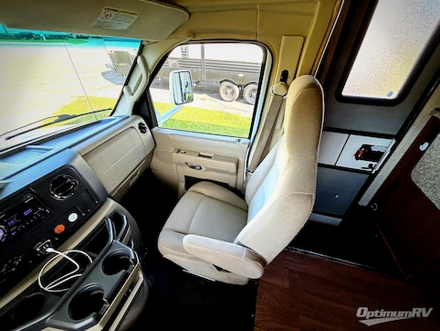 2013 Coachmen Leprechaun 210QB Ford 350 RV Photo 3