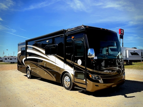 Used 2014 Tiffin Allegro Breeze 32 BR Featured Photo