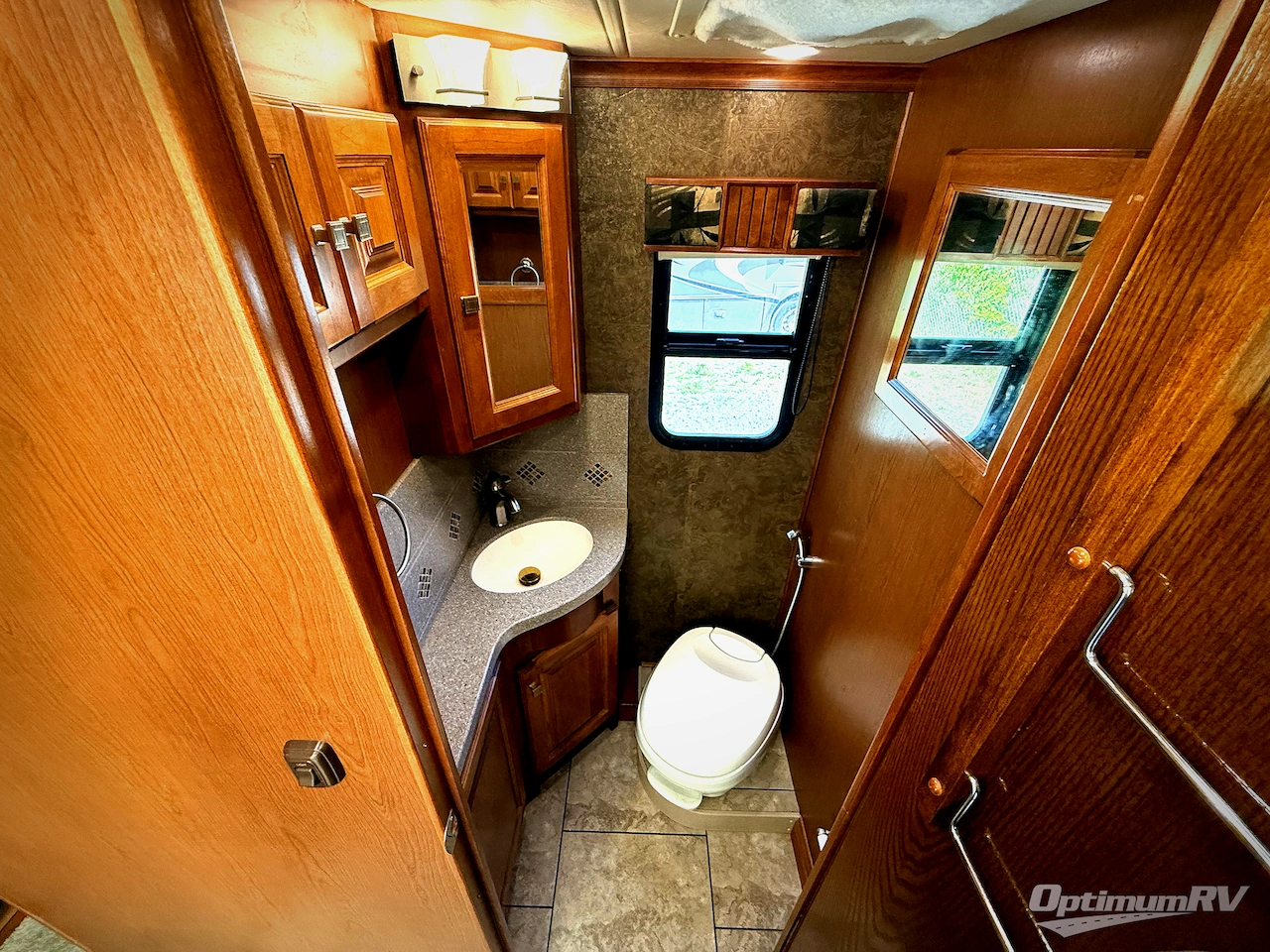 2014 Tiffin Allegro Breeze 32 BR Photo 18