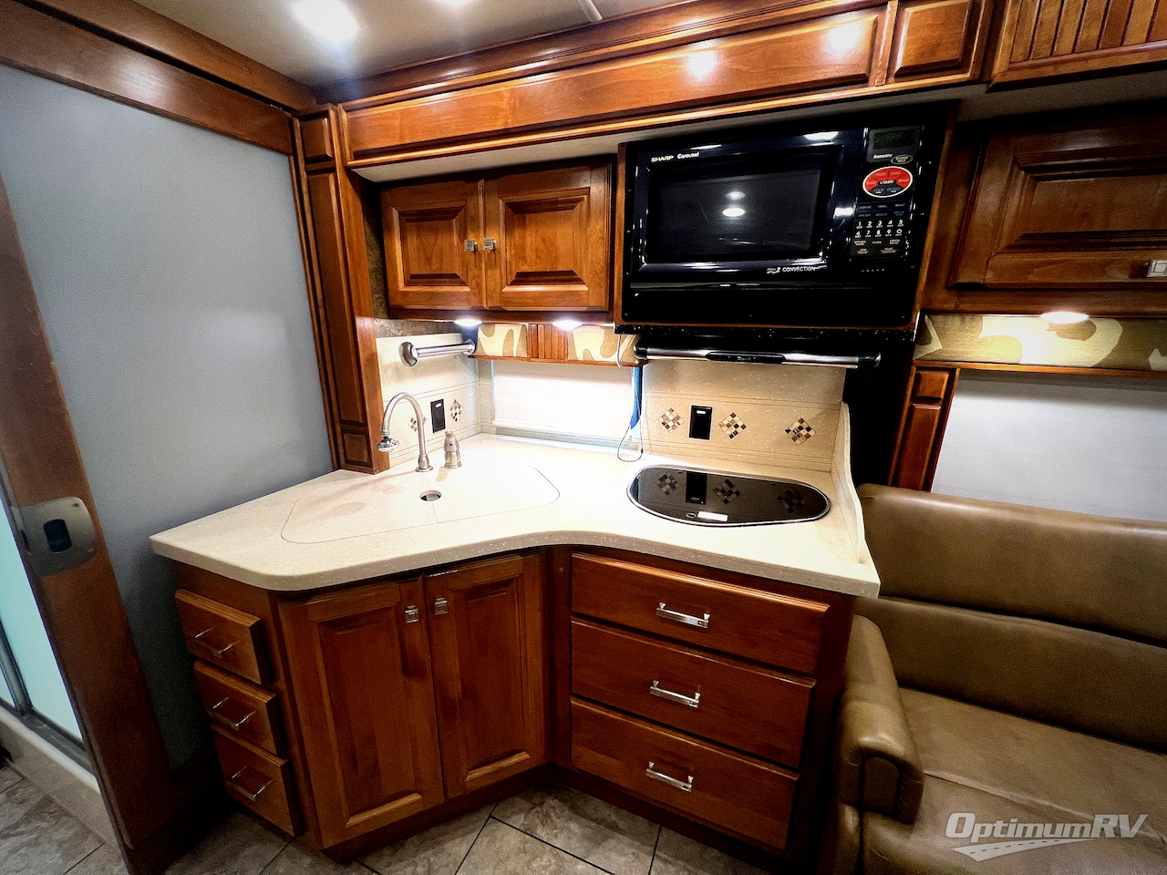 2014 Tiffin Allegro Breeze 28 BR Photo 18