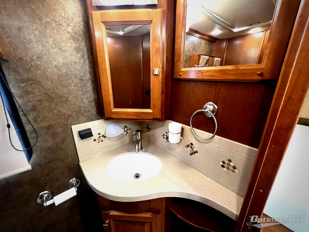2014 Tiffin Allegro Breeze 28 BR Photo 32
