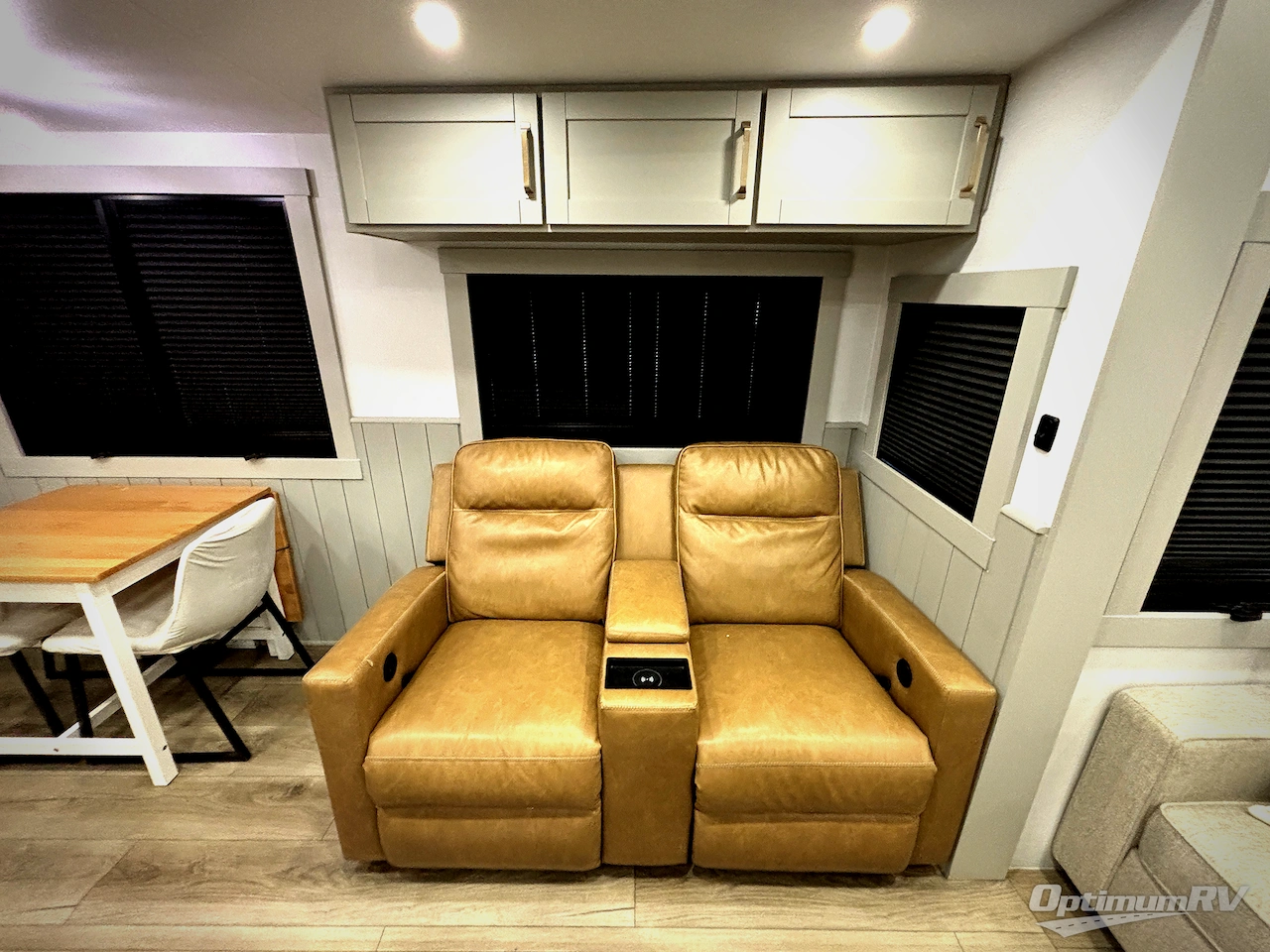 2025 Brinkley Model Z 3400 Photo 18