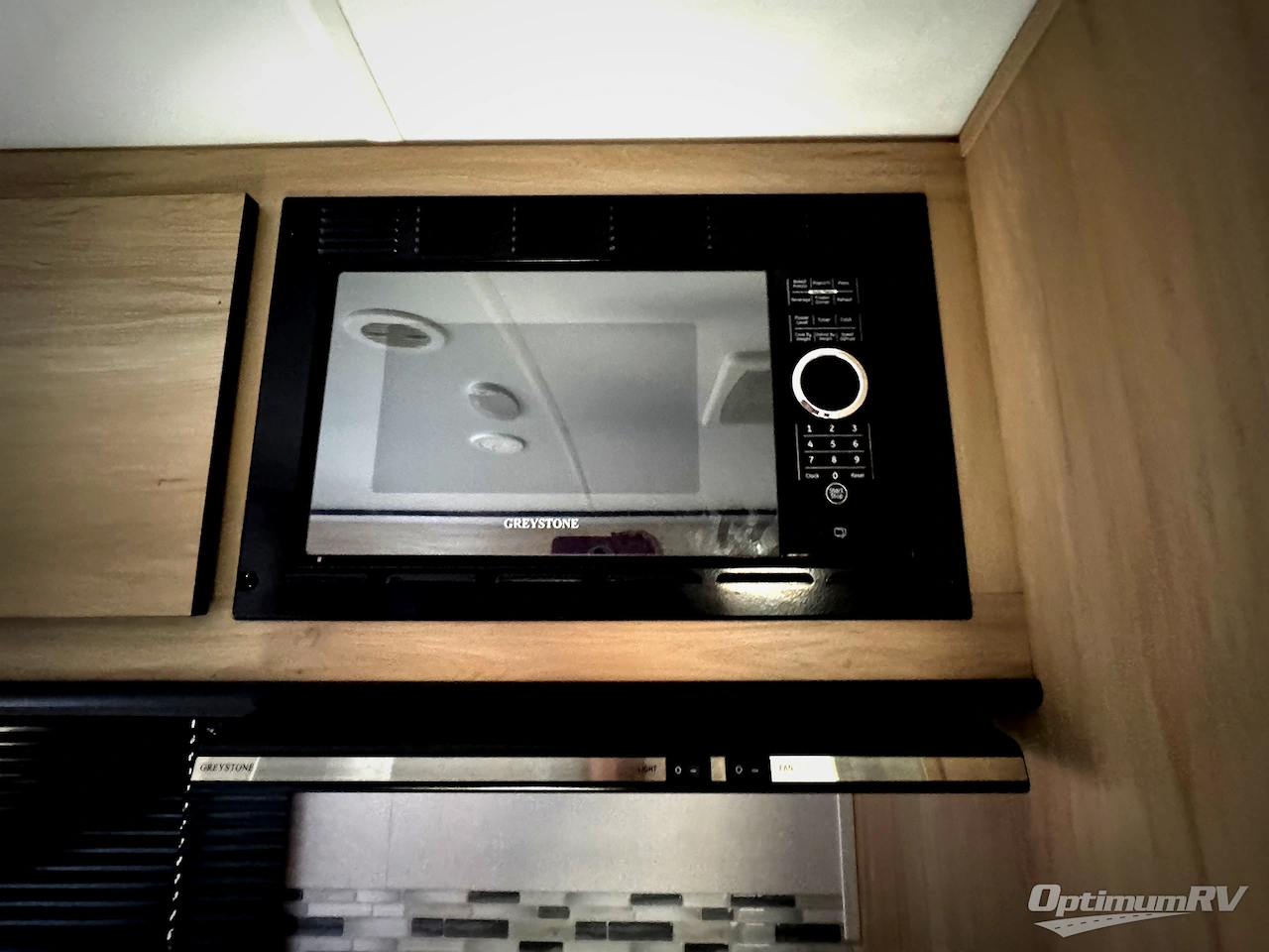 2021 Cruiser Radiance Ultra Lite 30DS Photo 6