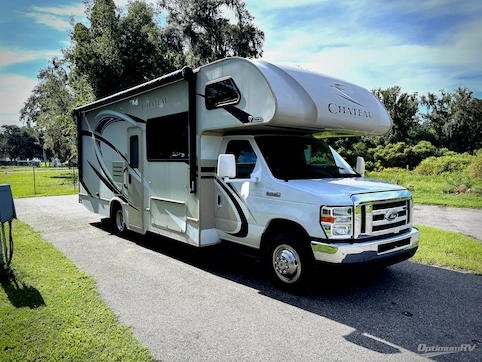 Used 2018 Thor Motor Coach Chateau 26B Featured Photo