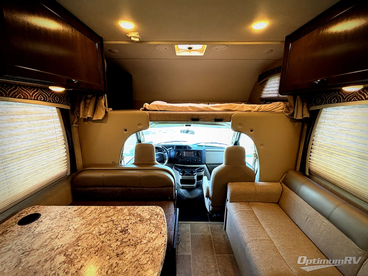 2018 Thor Chateau 26B Photo 10