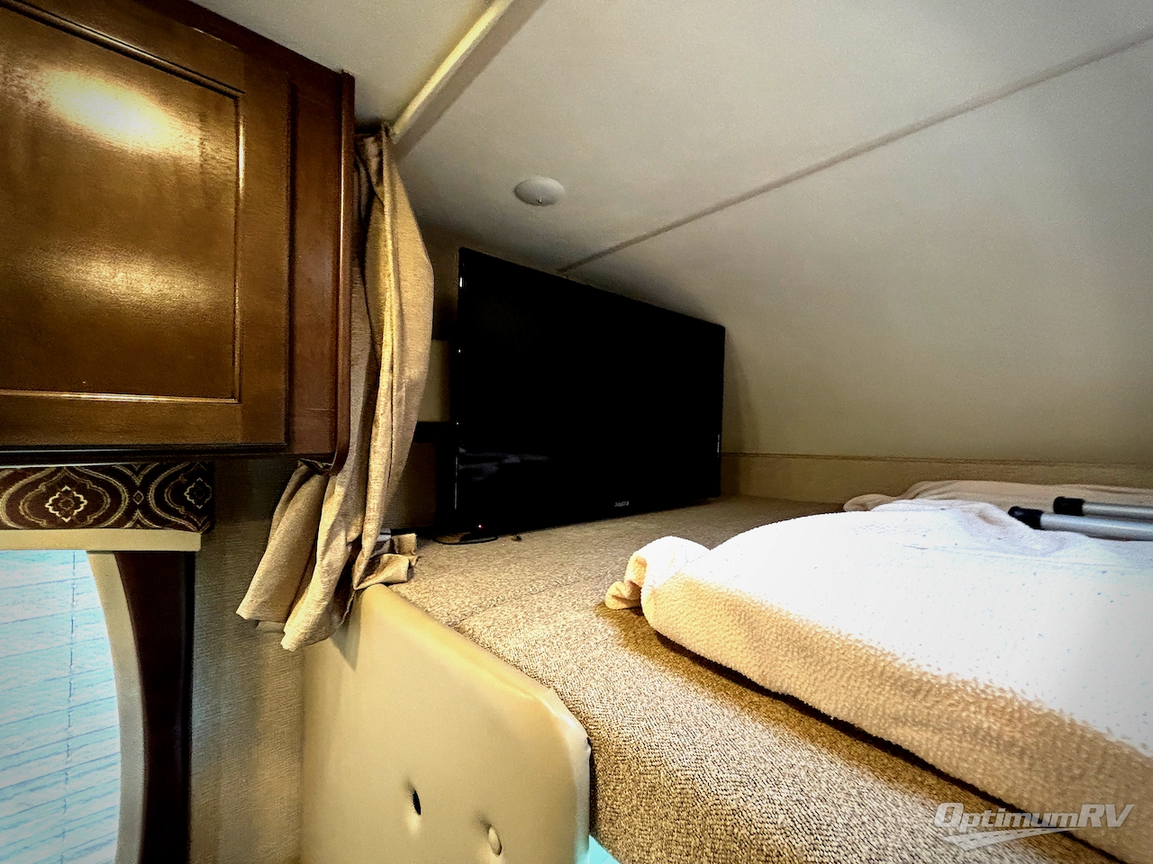 2018 Thor Chateau 26B Photo 12