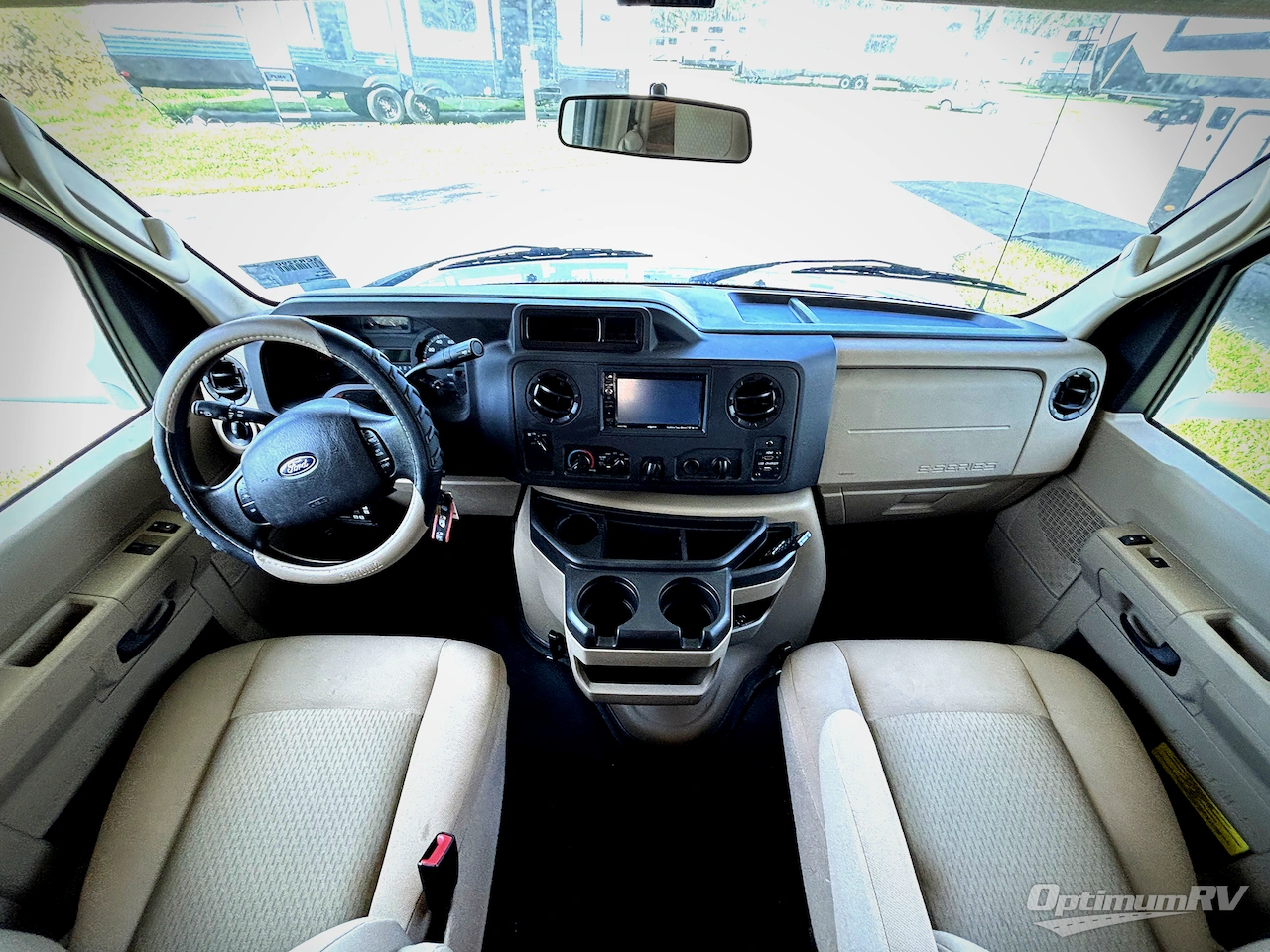 2018 Thor Chateau 26B Photo 8