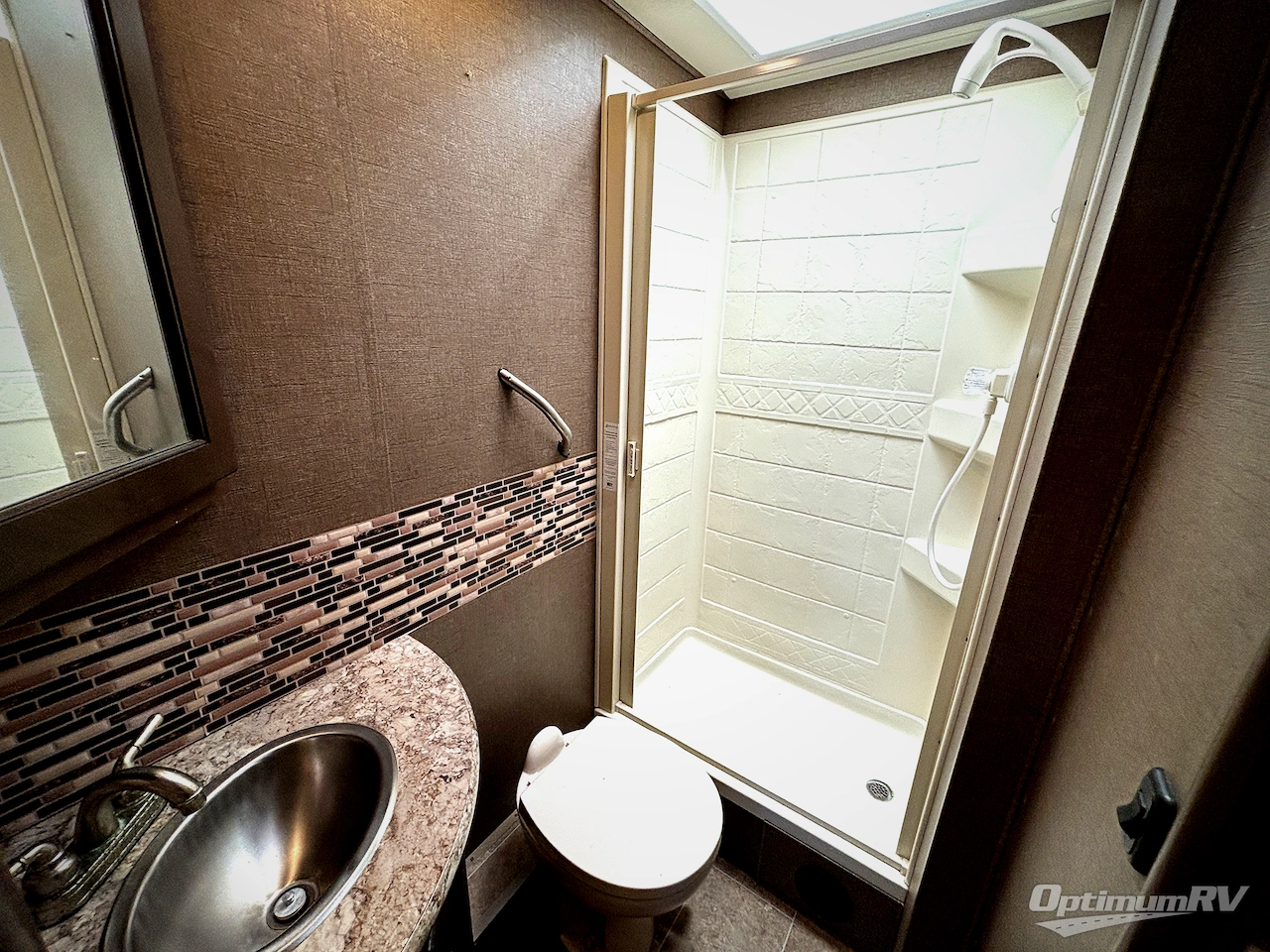 2018 Thor Chateau 26B Photo 19
