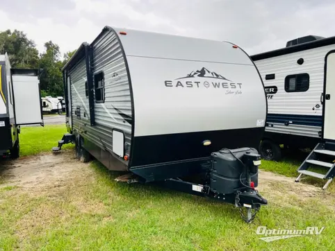 Used 2020 East To West Silver Lake 26KRB Featured Photo