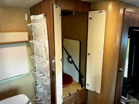 2014 Itasca Navion IQ 24G RV Photo 3