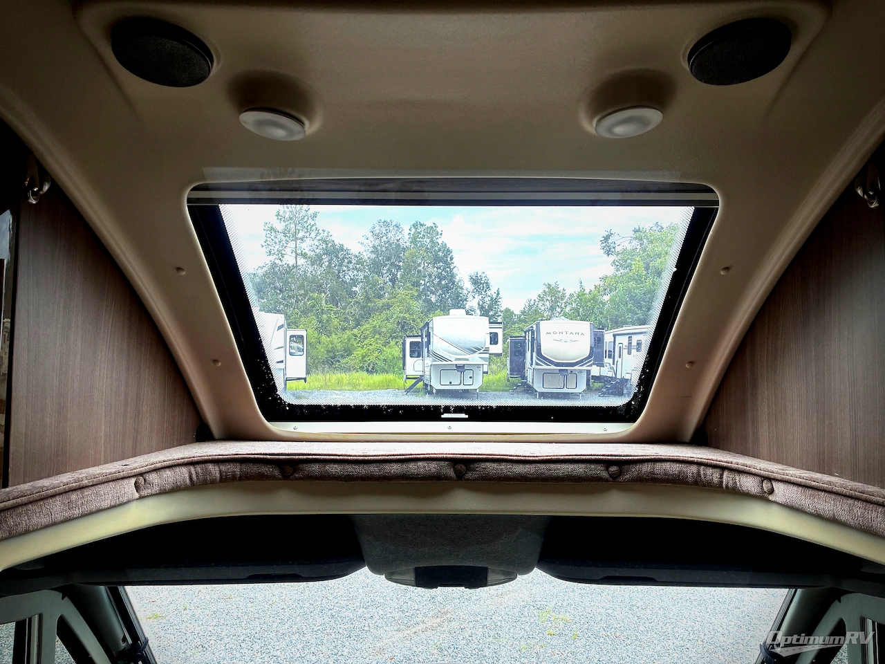 2014 Itasca Navion IQ 24G Photo 13