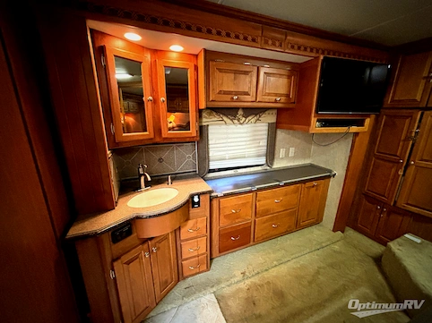 2007 Tiffin Phaeton 40 QSH RV Photo 4