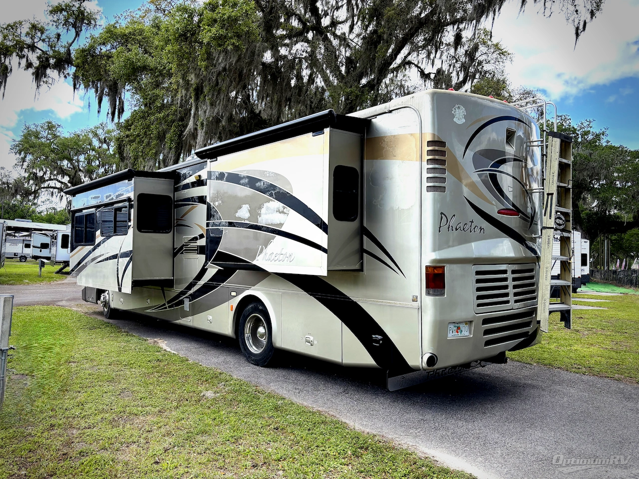 2007 Tiffin Phaeton 40 QSH Photo 3