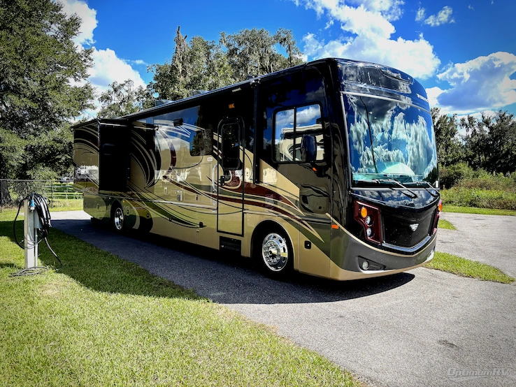 2018 Fleetwood Pace Arrow 36U RV Photo 1