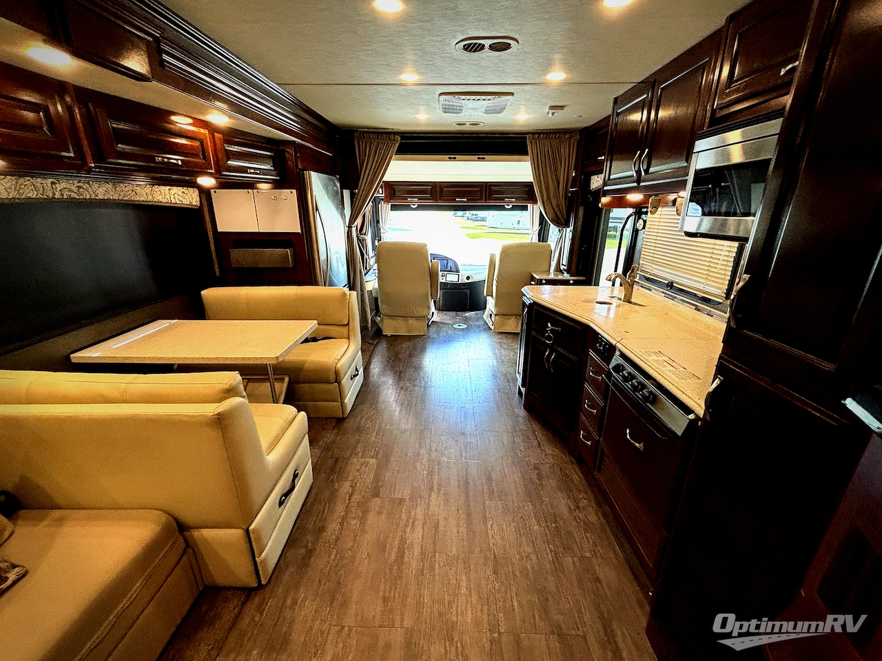 2018 Fleetwood Pace Arrow 36U Photo 5