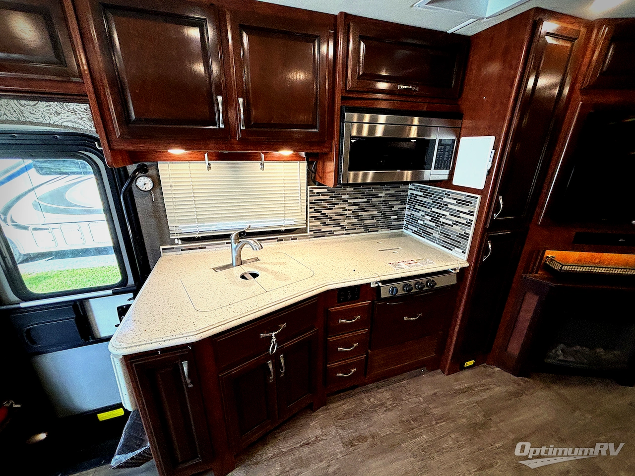 2018 Fleetwood Pace Arrow 36U Photo 13