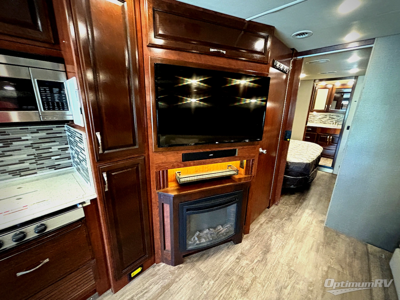 2018 Fleetwood Pace Arrow 36U Photo 14
