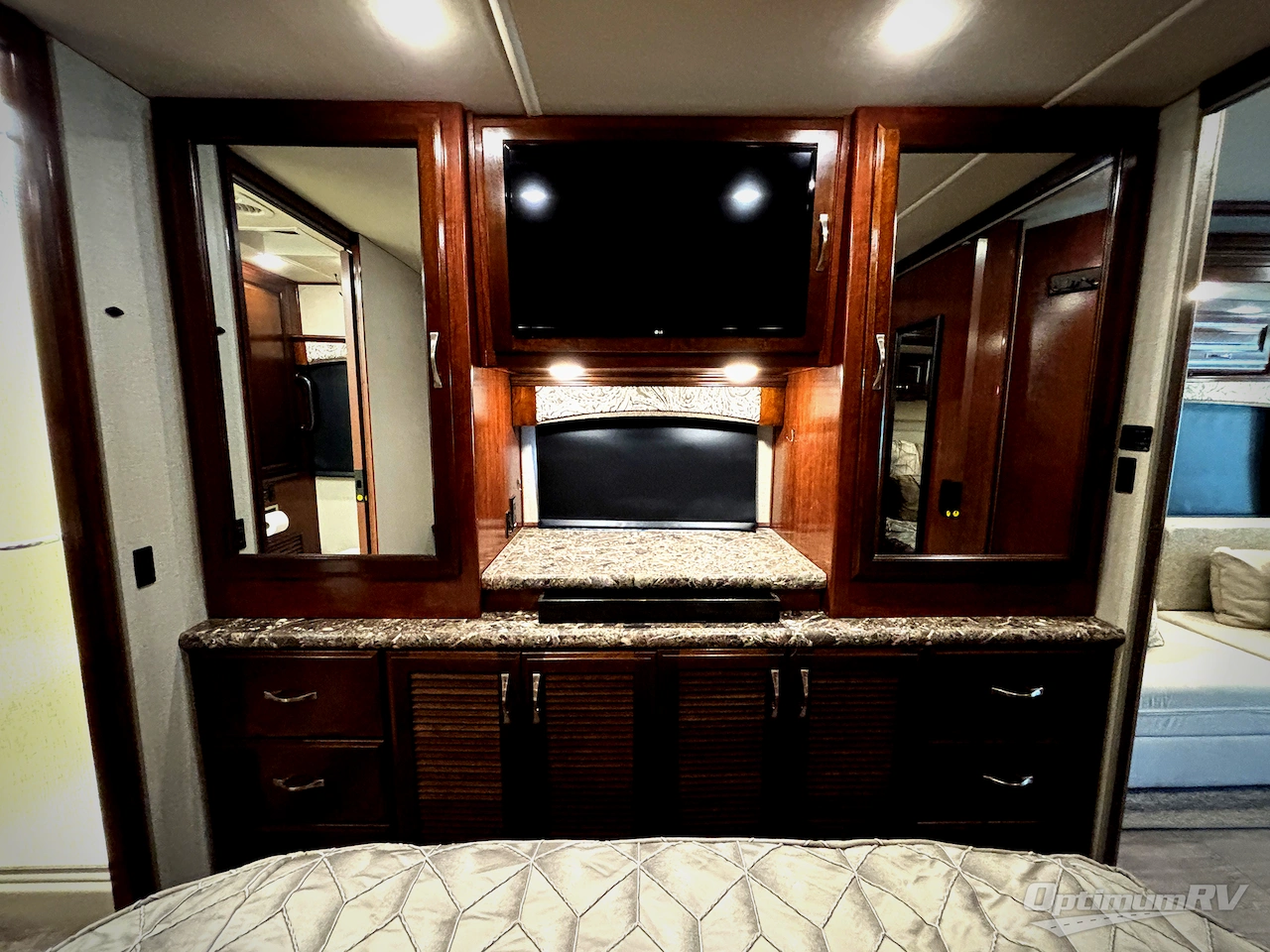 2018 Fleetwood Pace Arrow 36U Photo 18