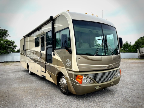 Used 2004 Fleetwood Pace Arrow 35B Featured Photo