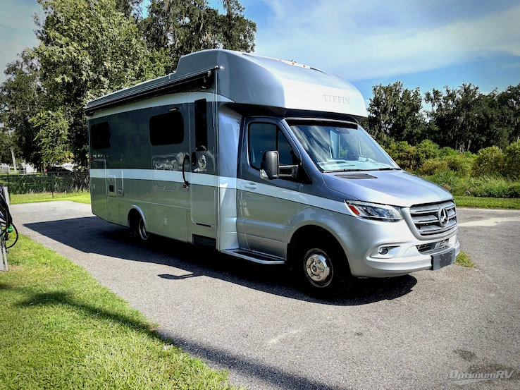 2021 Tiffin Wayfarer 25LW RV Photo 1