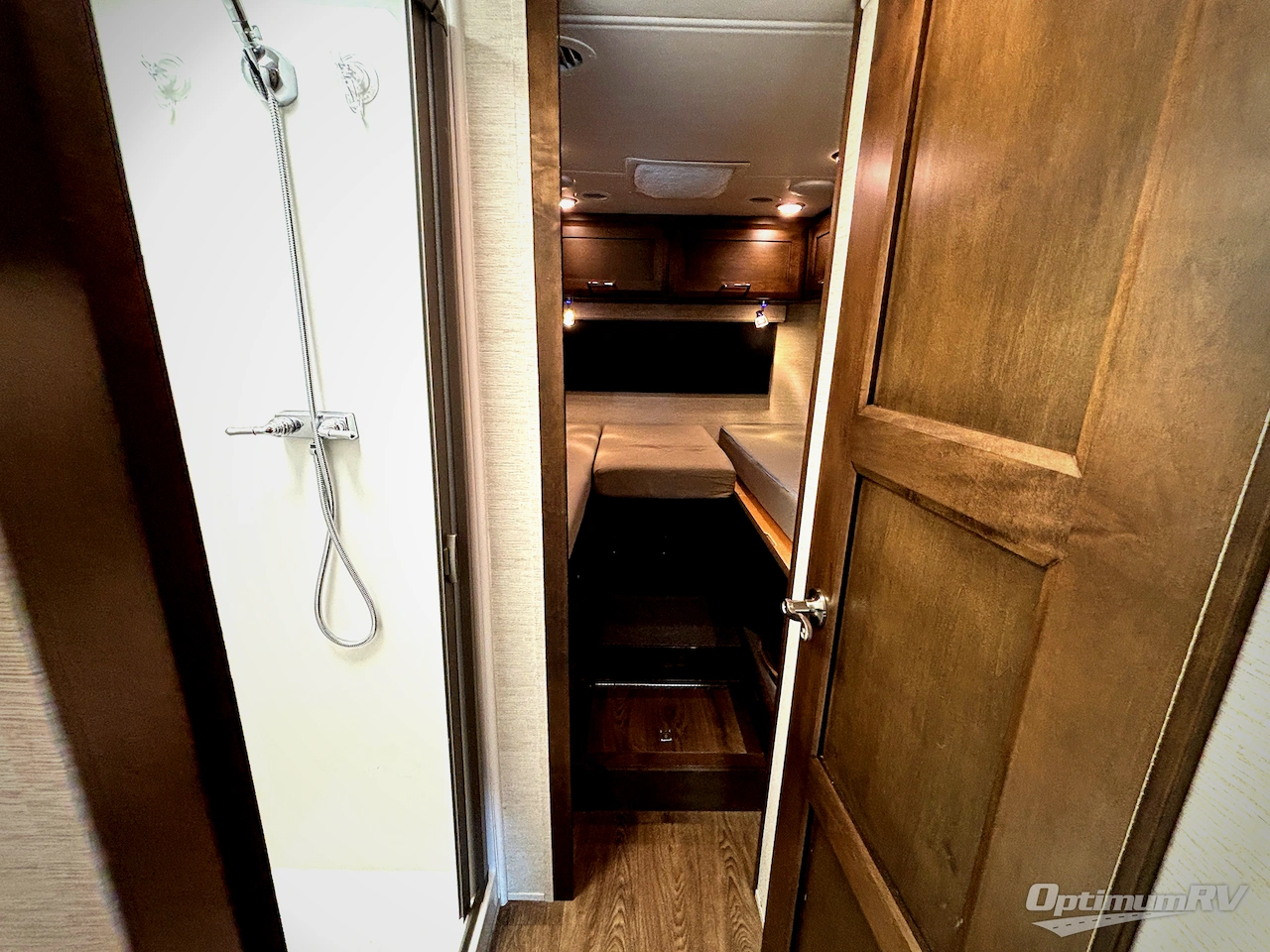 2021 Tiffin Wayfarer 25LW Photo 12