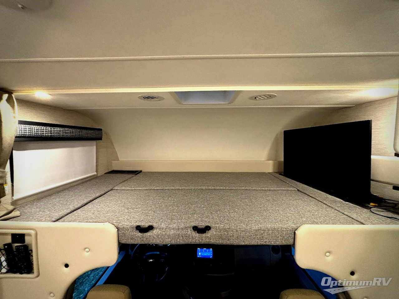 2024 Thor Chateau 31MV Photo 11