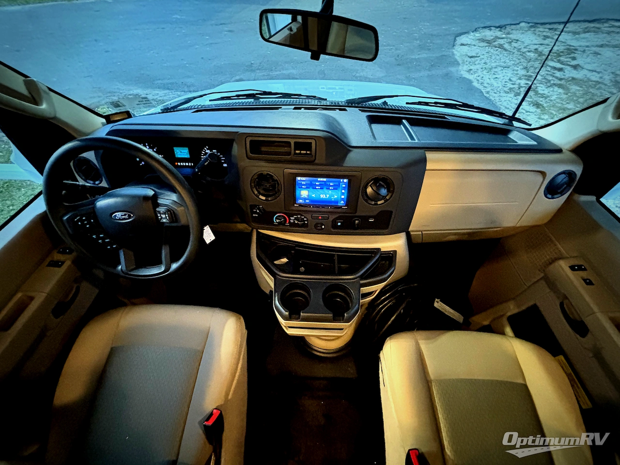 2024 Thor Chateau 31MV Photo 8