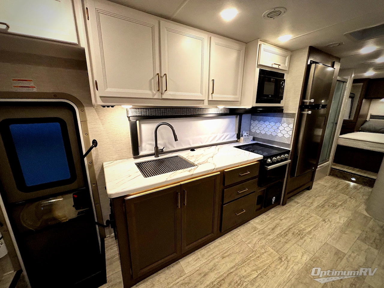 2024 Thor Chateau 31MV Photo 13