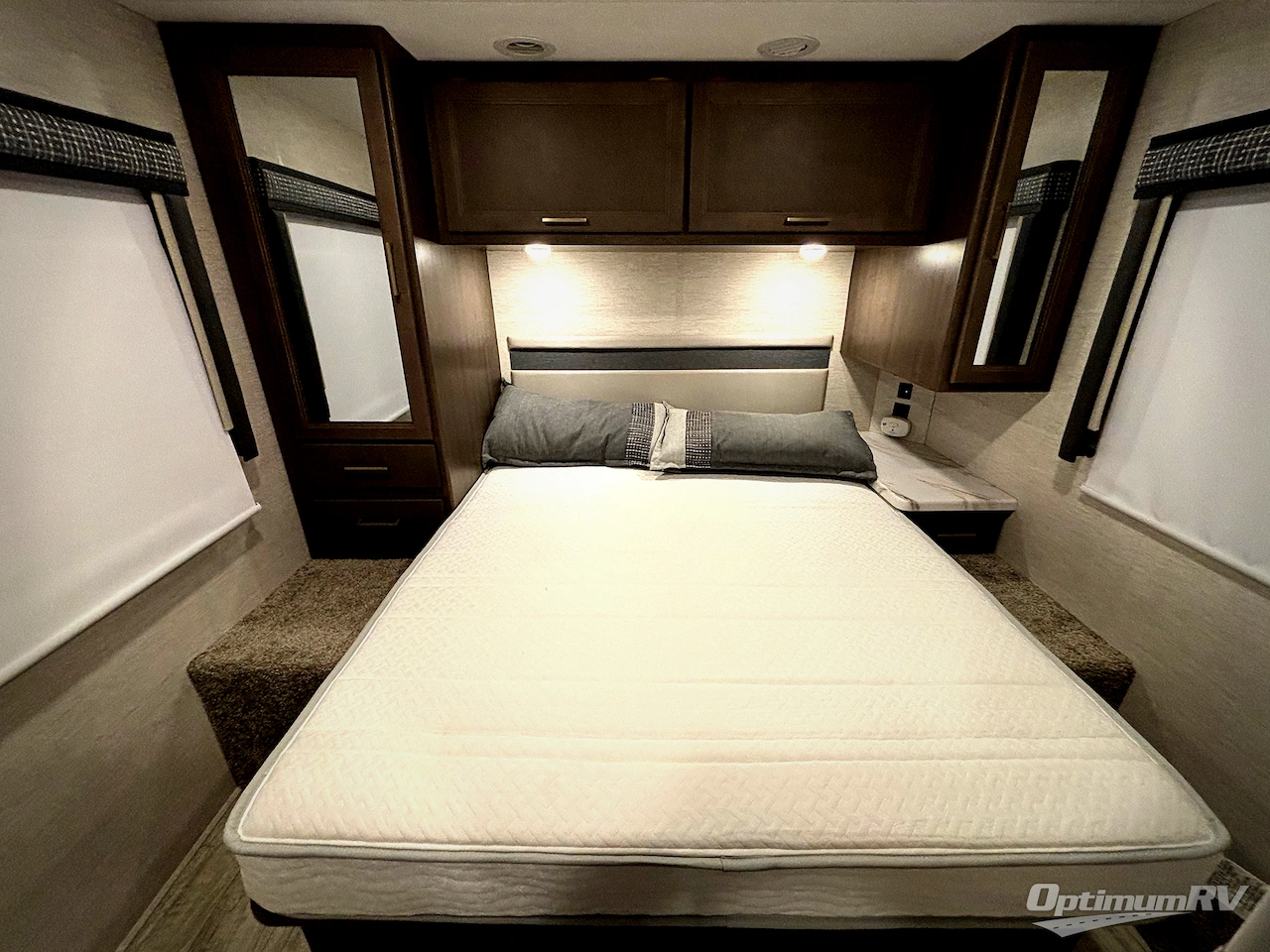 2024 Thor Chateau 31MV Photo 19