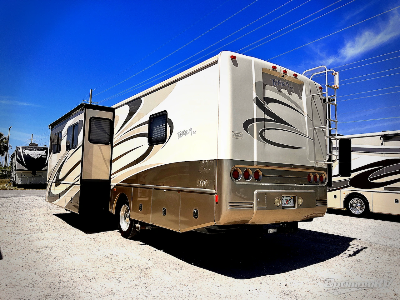 2008 Fleetwood Terra LX 34N Photo 3