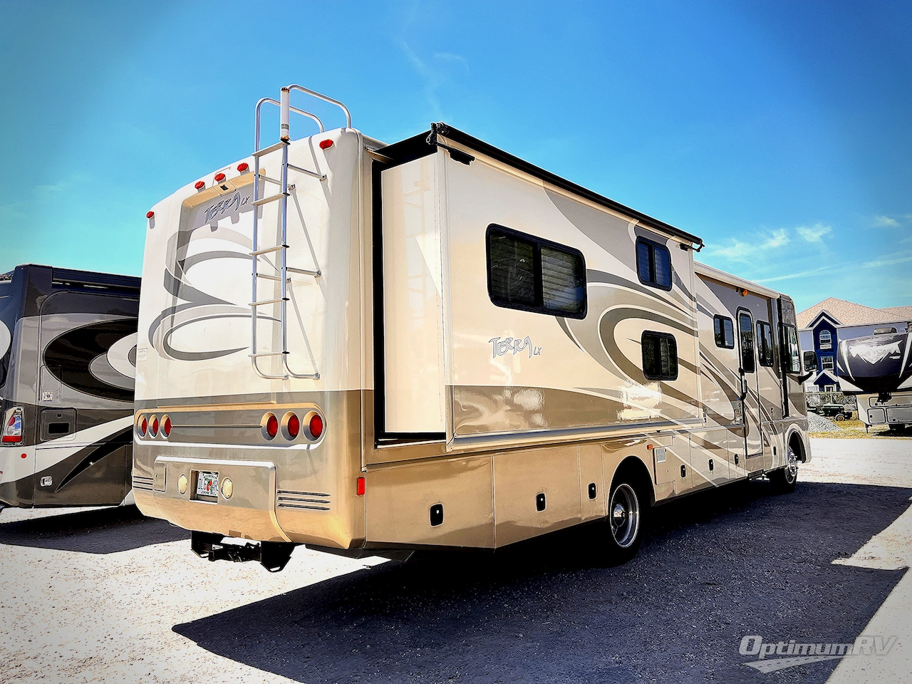 2008 Fleetwood Terra LX 34N Photo 2