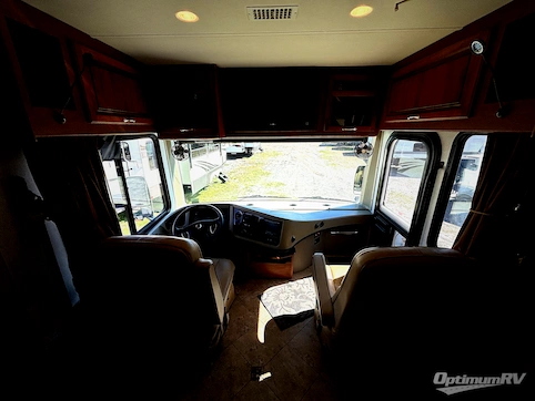 2012 Fleetwood Discovery 40G RV Photo 2