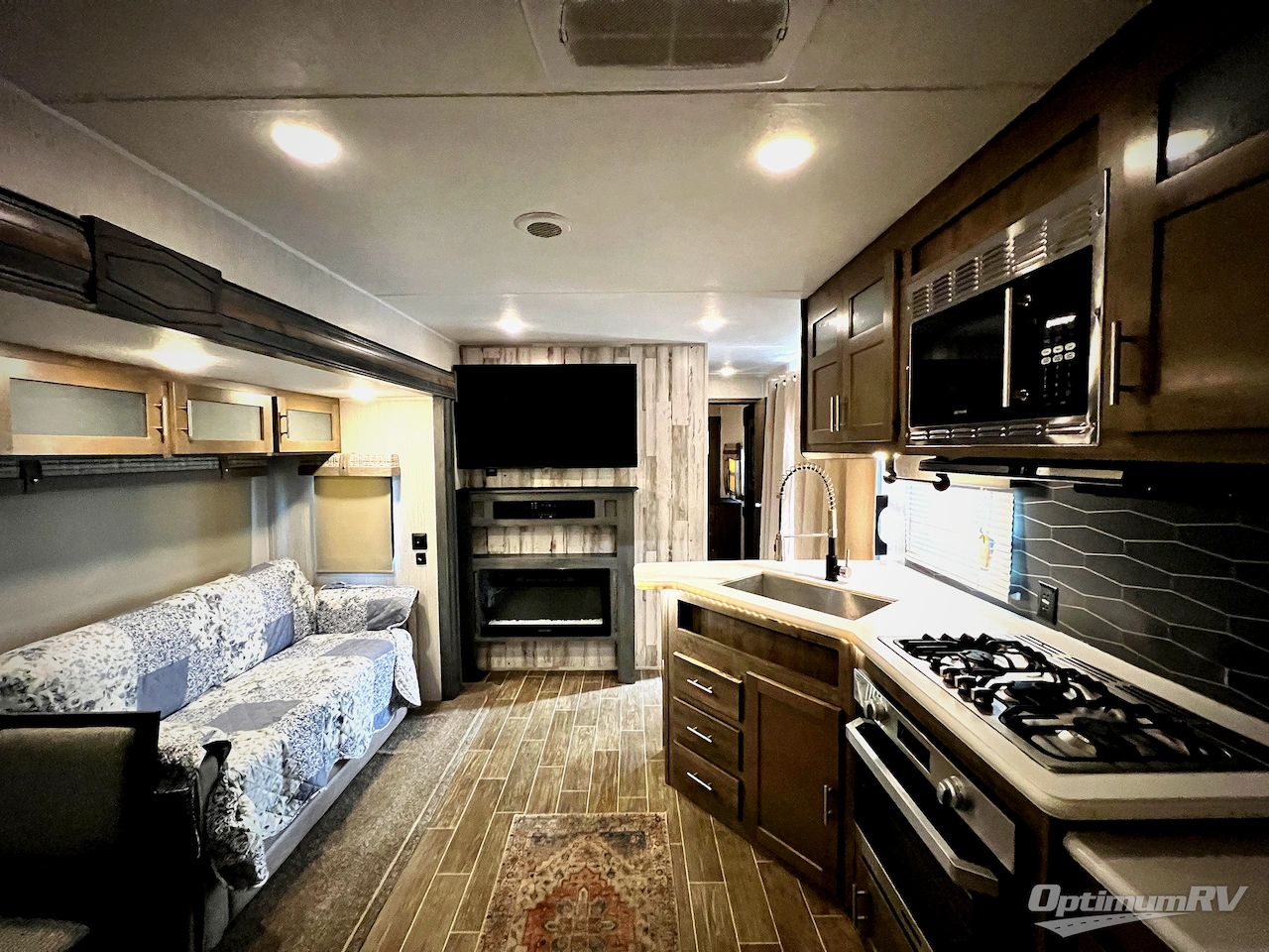 2021 Palomino Puma Destination 39DBT Photo 4