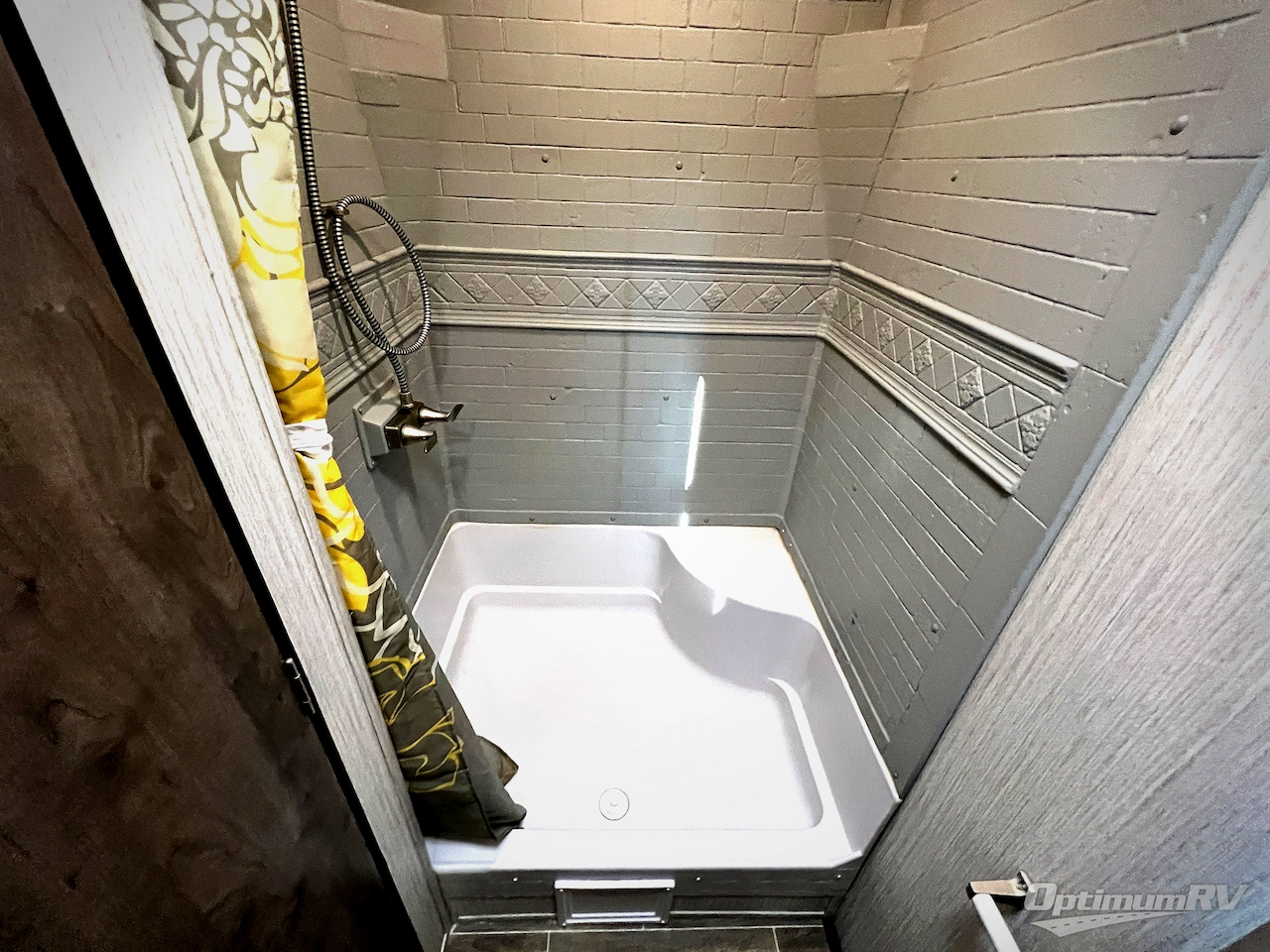 2021 Palomino Puma Destination 39DBT Photo 24