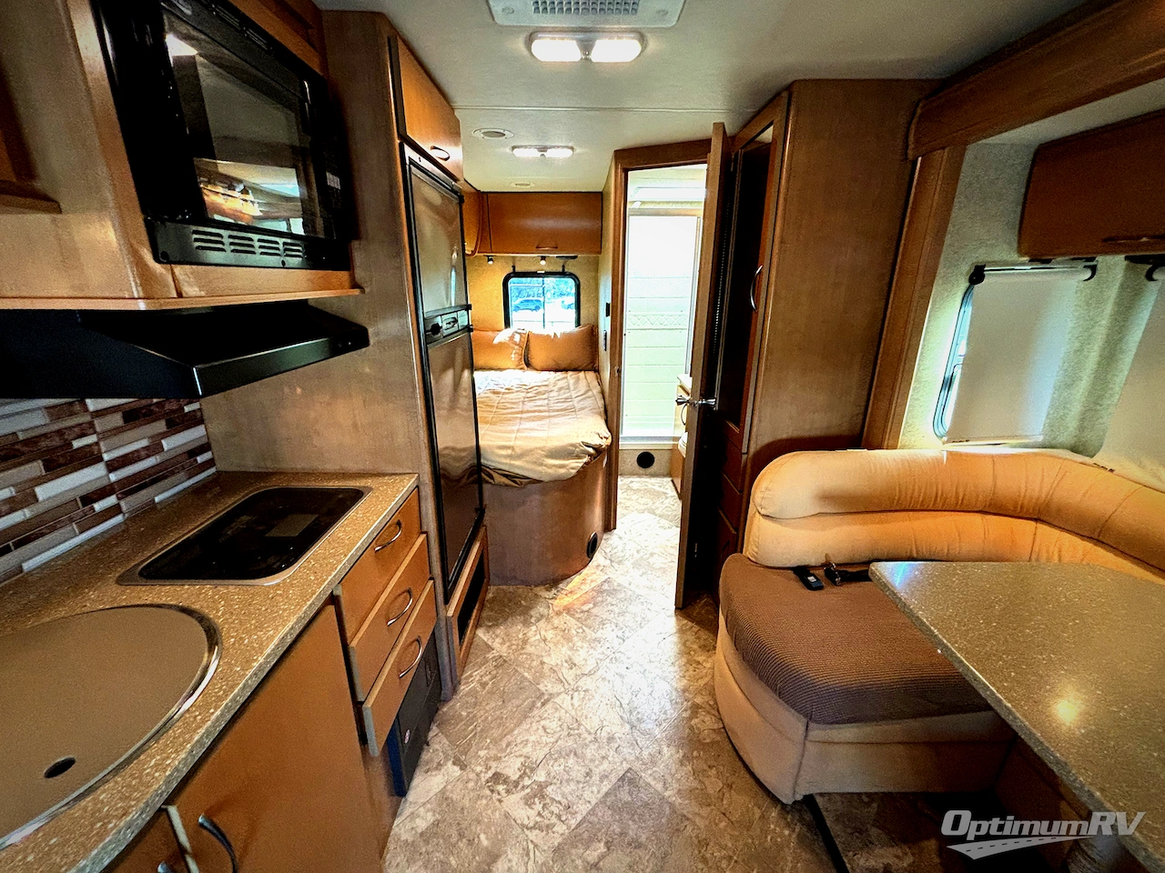 2015 Thor Siesta Sprinter 24SA Photo 4