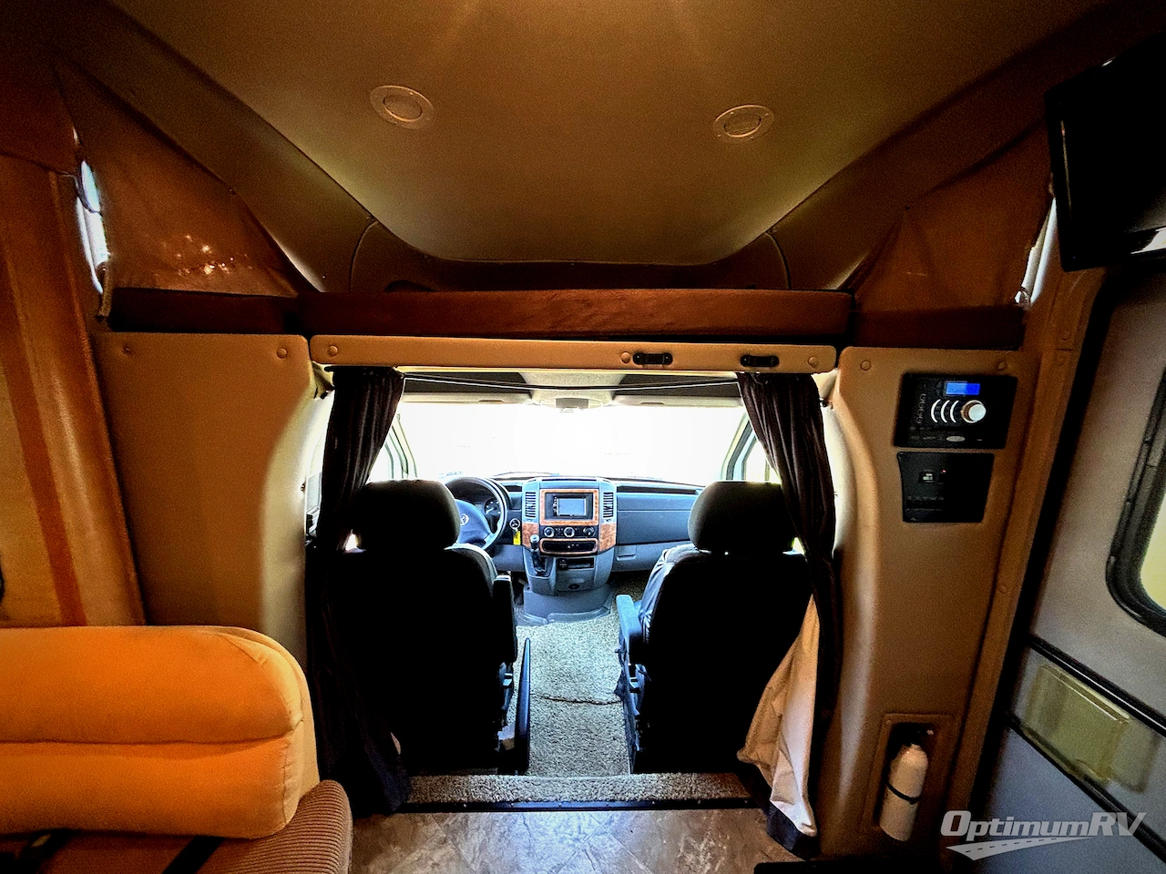 2015 Thor Siesta Sprinter 24SA Photo 10