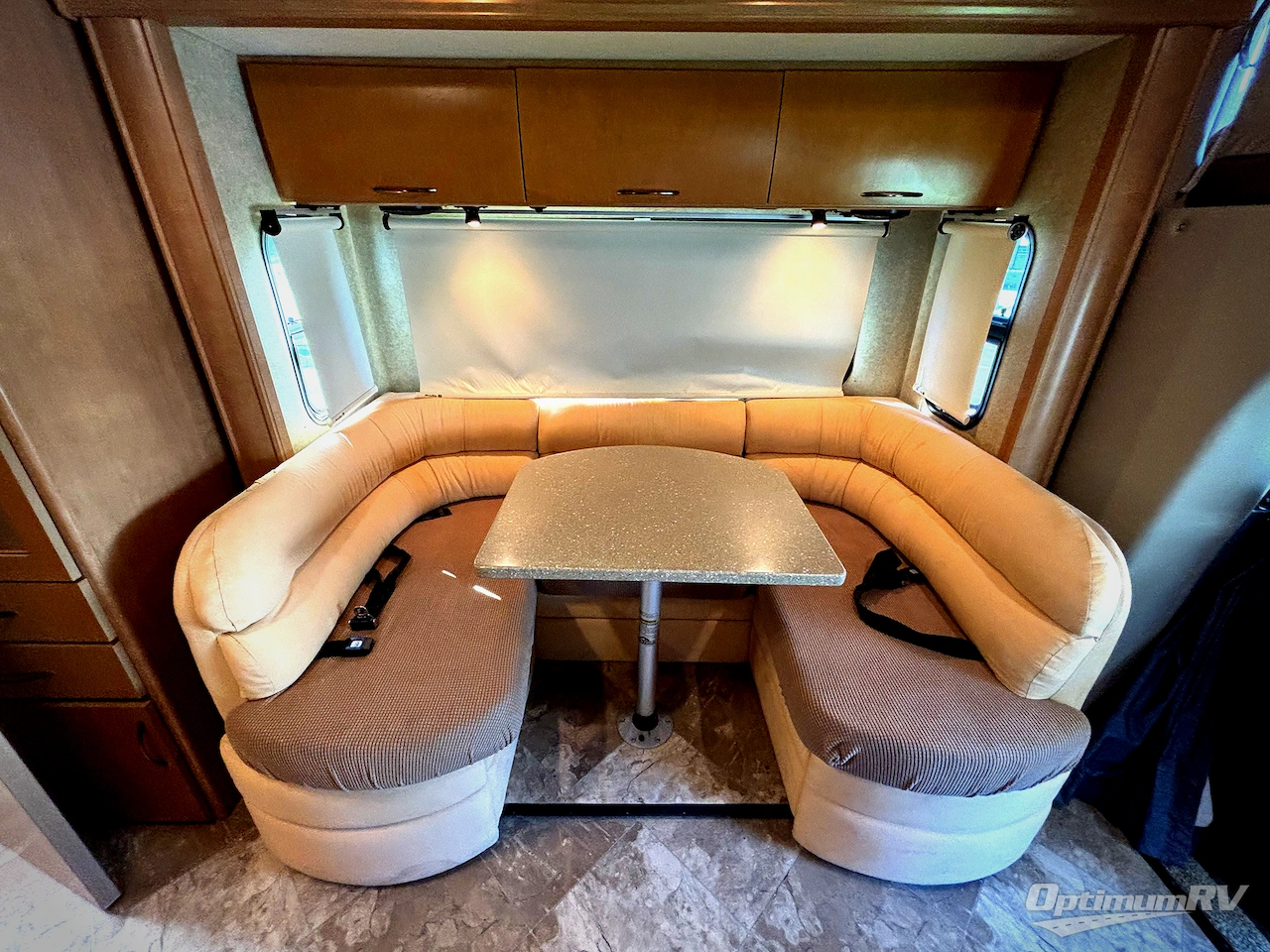 2015 Thor Siesta Sprinter 24SA Photo 14